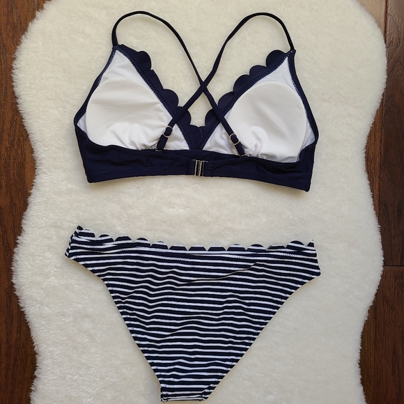 NWT Navy Striped Scalloped Cupshe Bikini - Picture 5 of 11